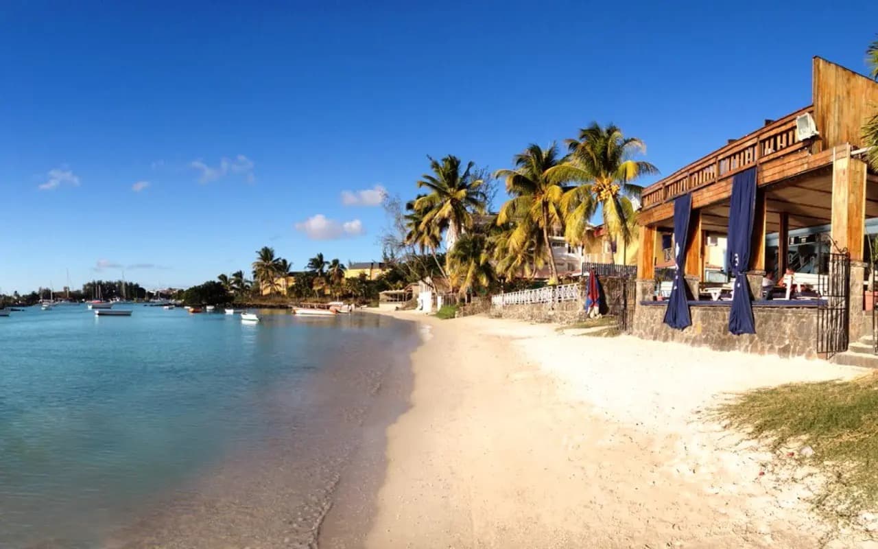 The Beach House Bar — Bar in Mauritius