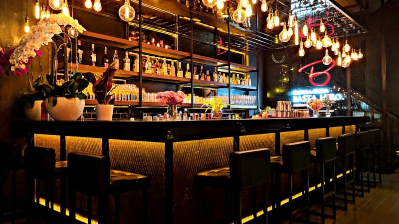 Captain's Bar