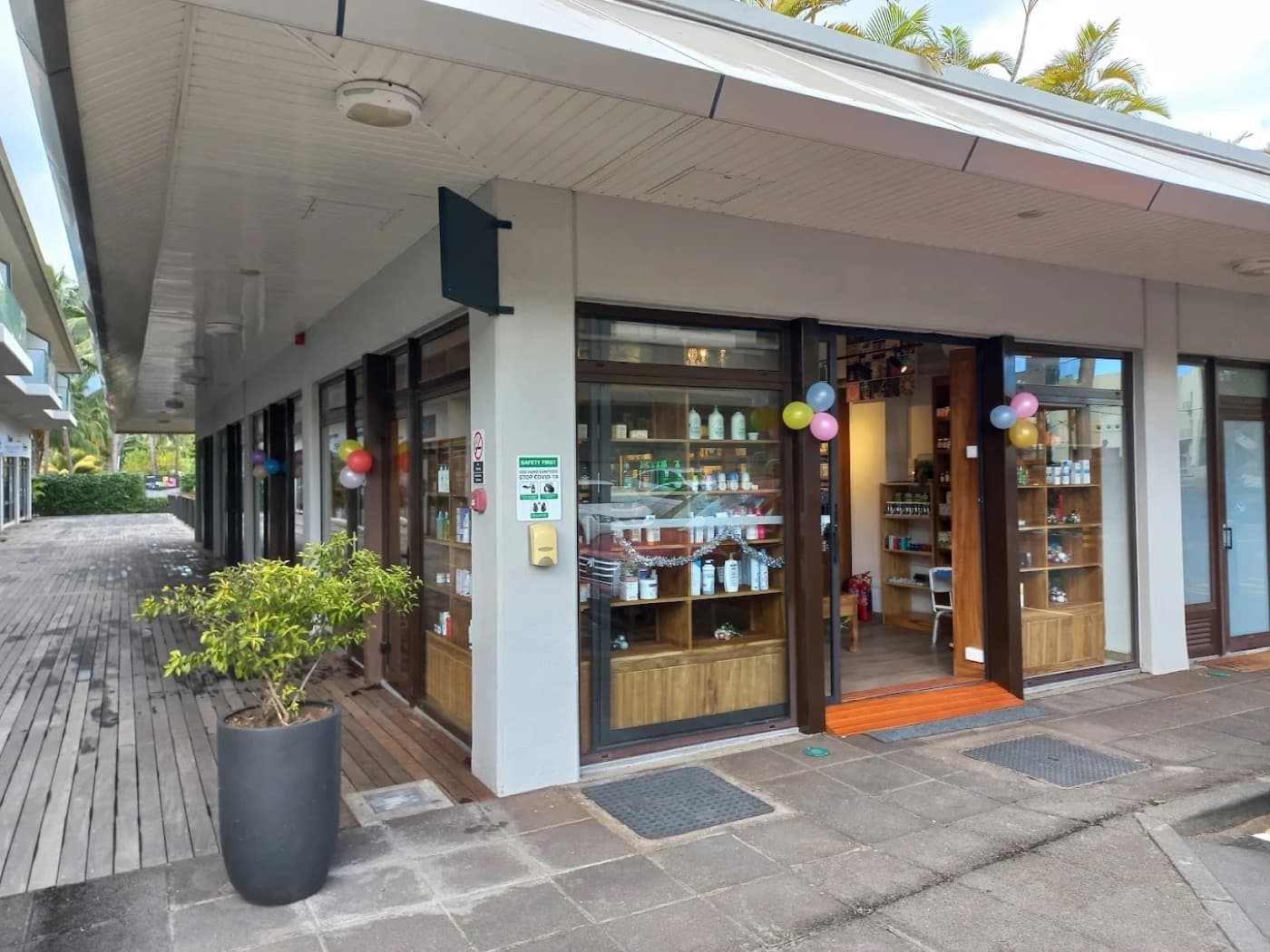 Dave's Pharmacy (formerly Nautica Pharmacy)