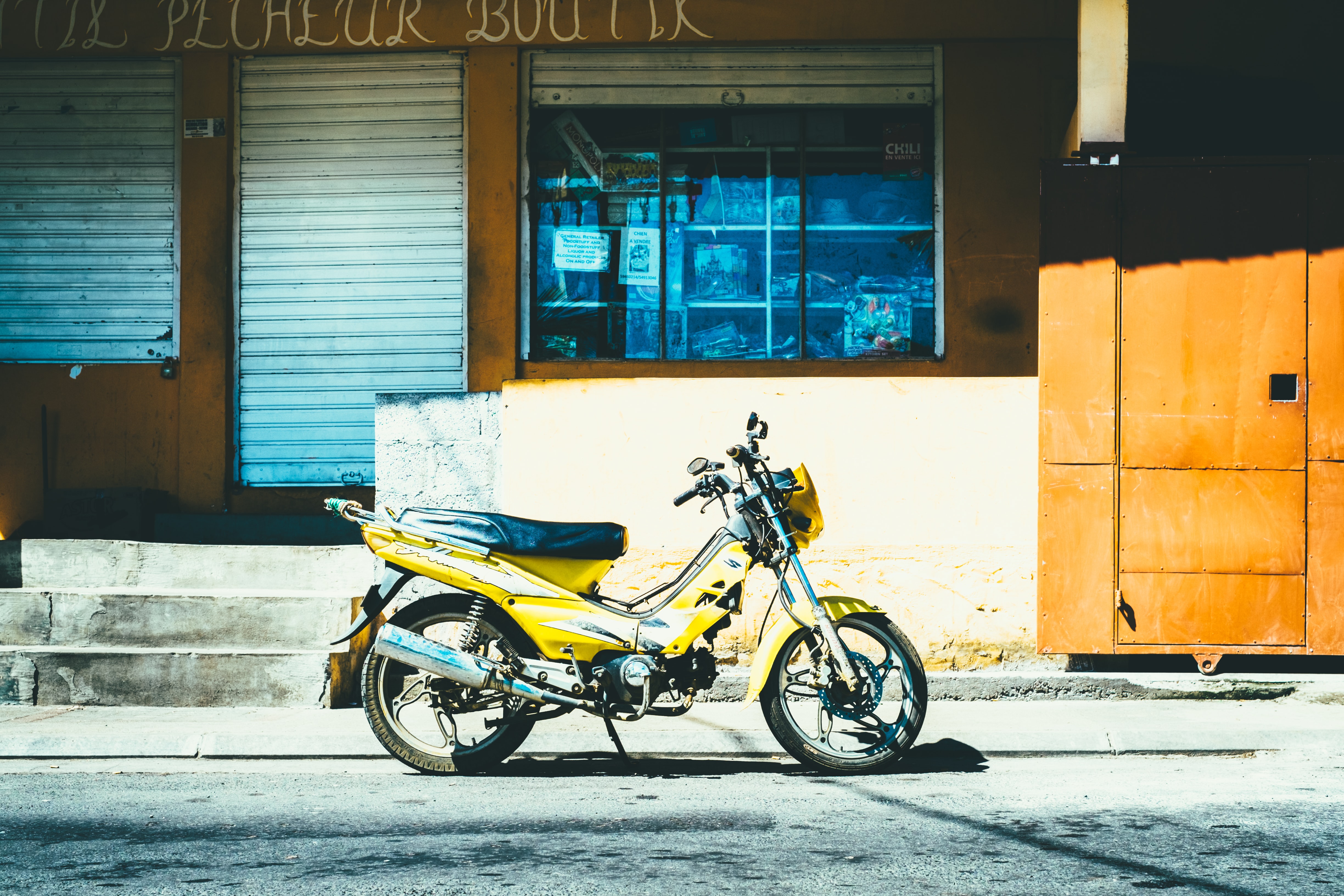 A.Vicomte Scooter Rental